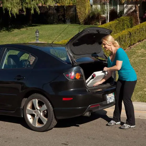 Lifetime Blow Mould Folding Table 121cm 3 Lifetime Blow Mould Folding Table 121cm - Image 3