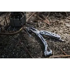 Leatherman Skeletool 7-In-1 Multi-Tool -Camping Hardware Sales BCF 536118 07 hi res