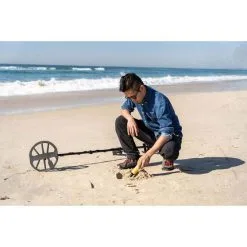 Minelab Equinox 800 Metal Detector -Camping Hardware Sales BCF 612731 05 hi res